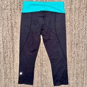 Lululemon Athletica Women's Ruffled Reflective Black Blue Yoga Leggings 6